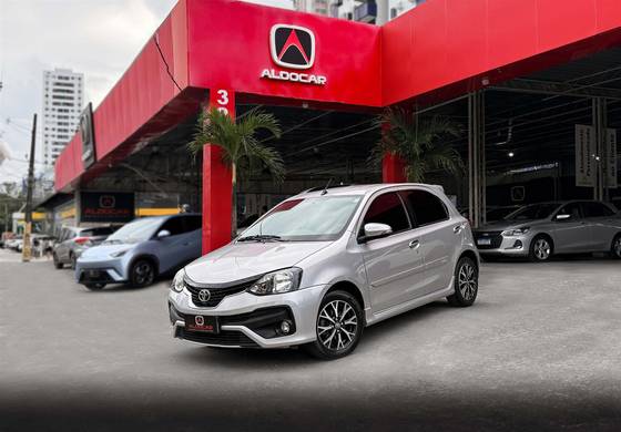 TOYOTA ETIOS 1.5 PLATINUM 16V FLEX 4P AUTOMÁTICO TOYOTA ETIOS 1.5 PLATINUM 16V FLEX 4P AUTOMÁTICO